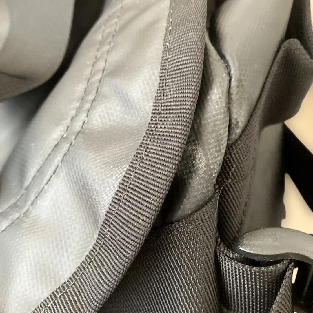 THE NORTH FACE ブラックドラムバッグ