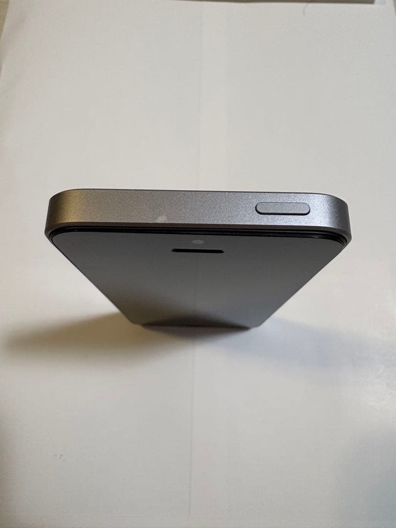 iPhone SE 第１世代 64GB スペースグレー　本体のみバッテリー91%