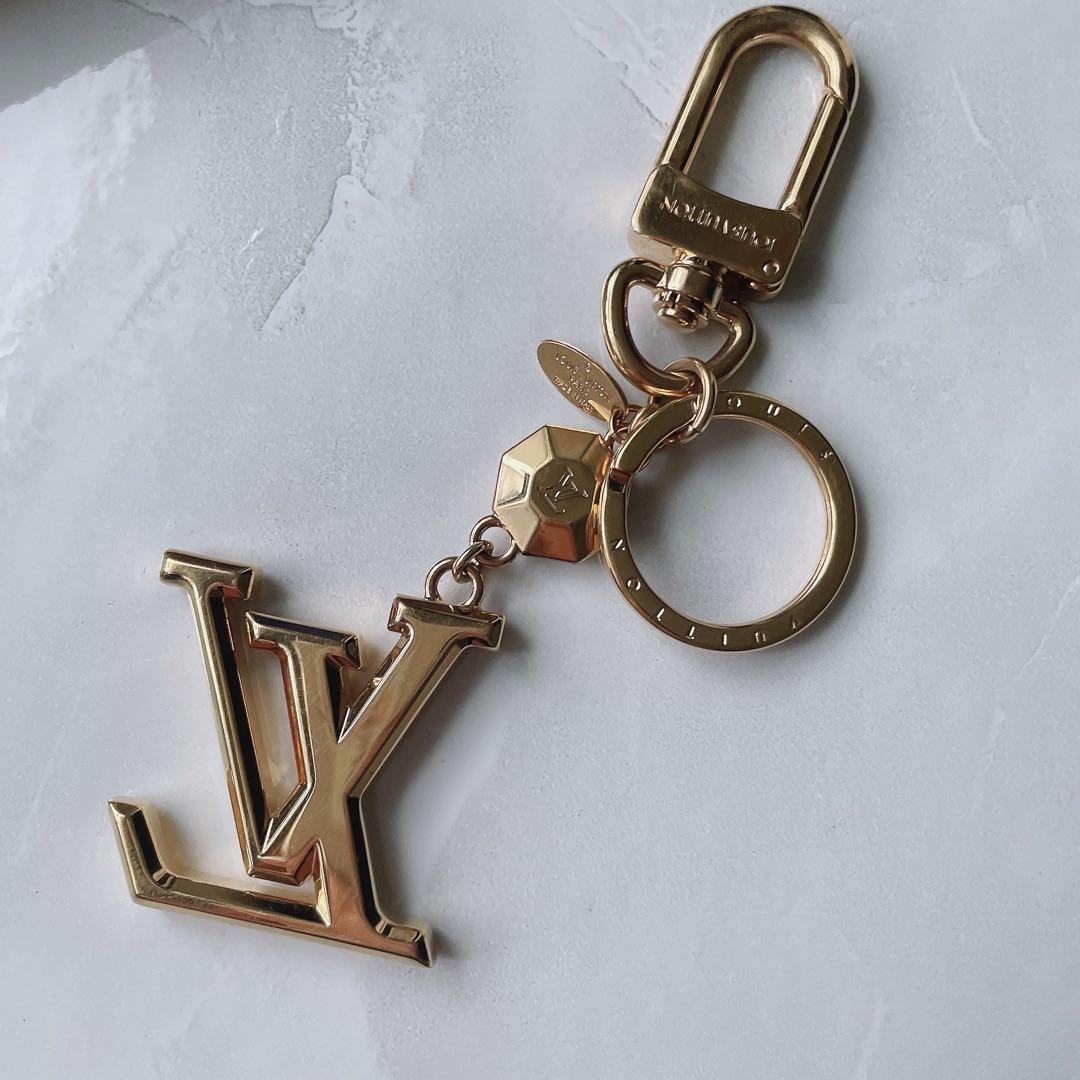 正規品 ルイヴィトン キーホルダー LV ファセット　キーリング