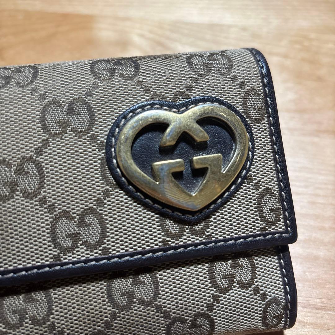 GUCCI長財布 GGキャンバスラブリーハート　中古品