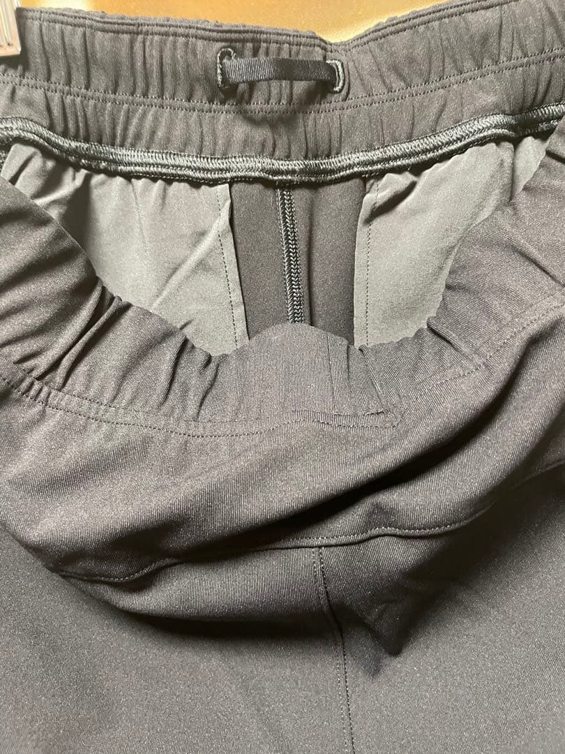 Lululemon ブラック カジュアルパンツ