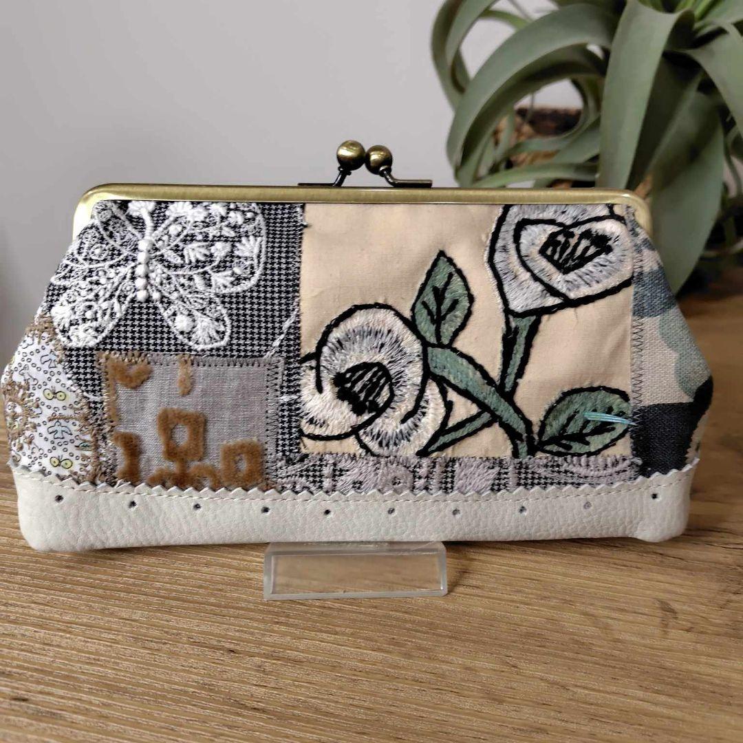 S*E様 ①ミナペルホネン/swing camelliaスィングカメリア/がま口