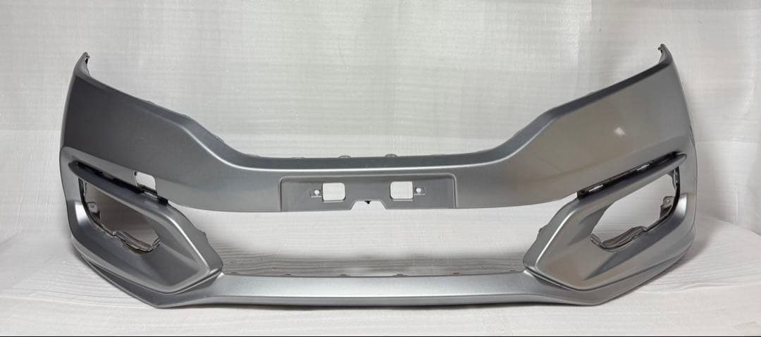 【要補修】ホンダ フィット GK3 純正 フロントバンパー NH830M 中古