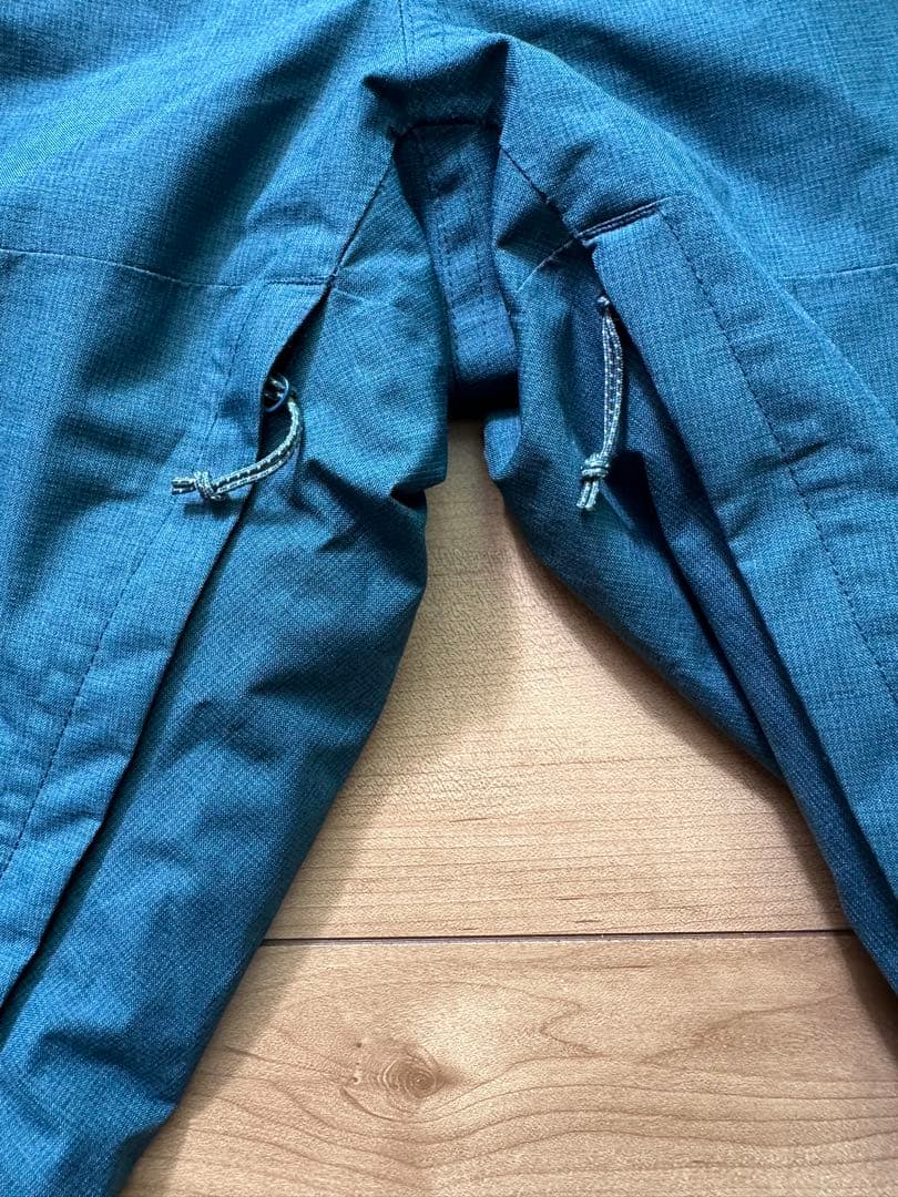 【美品】サロモン スキーウェアズボン　Mサイズ 緑（青との中間）