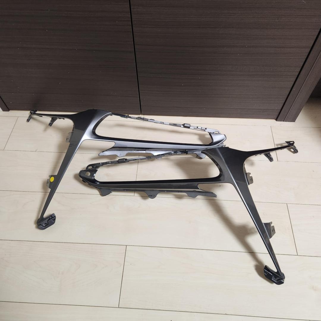 レクサス LC500/LC500h　純正ランプガーニッシュ