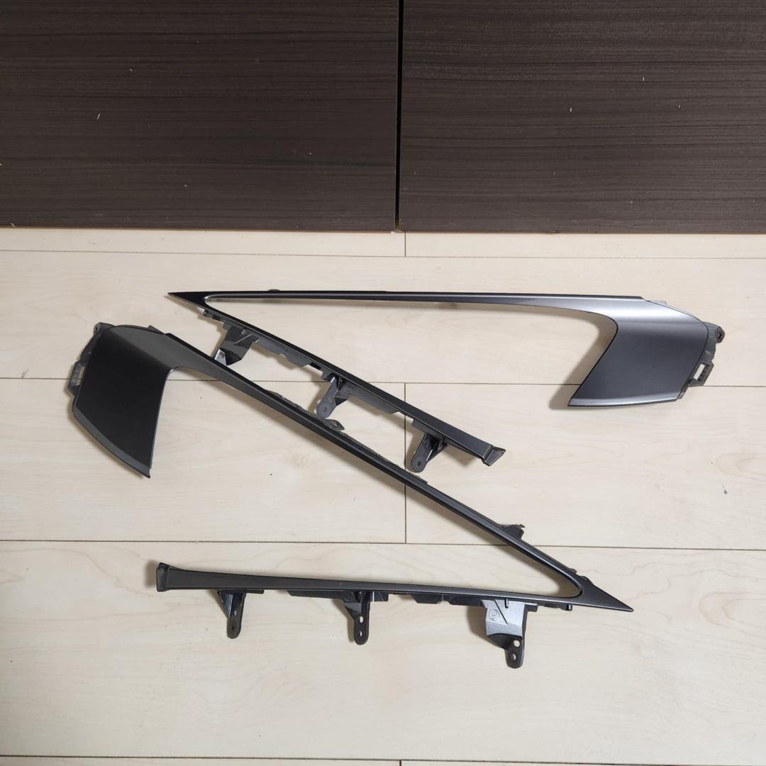 レクサス LC500/LC500h　純正ランプガーニッシュ