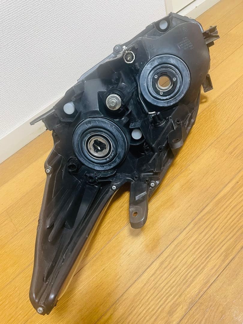 30プリウス(ZVW30) 社外 ヘッドライト 左右セット