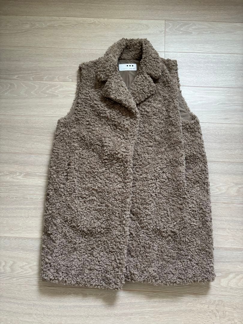 three dots スリードッツ　プードルボアテーラードベスト