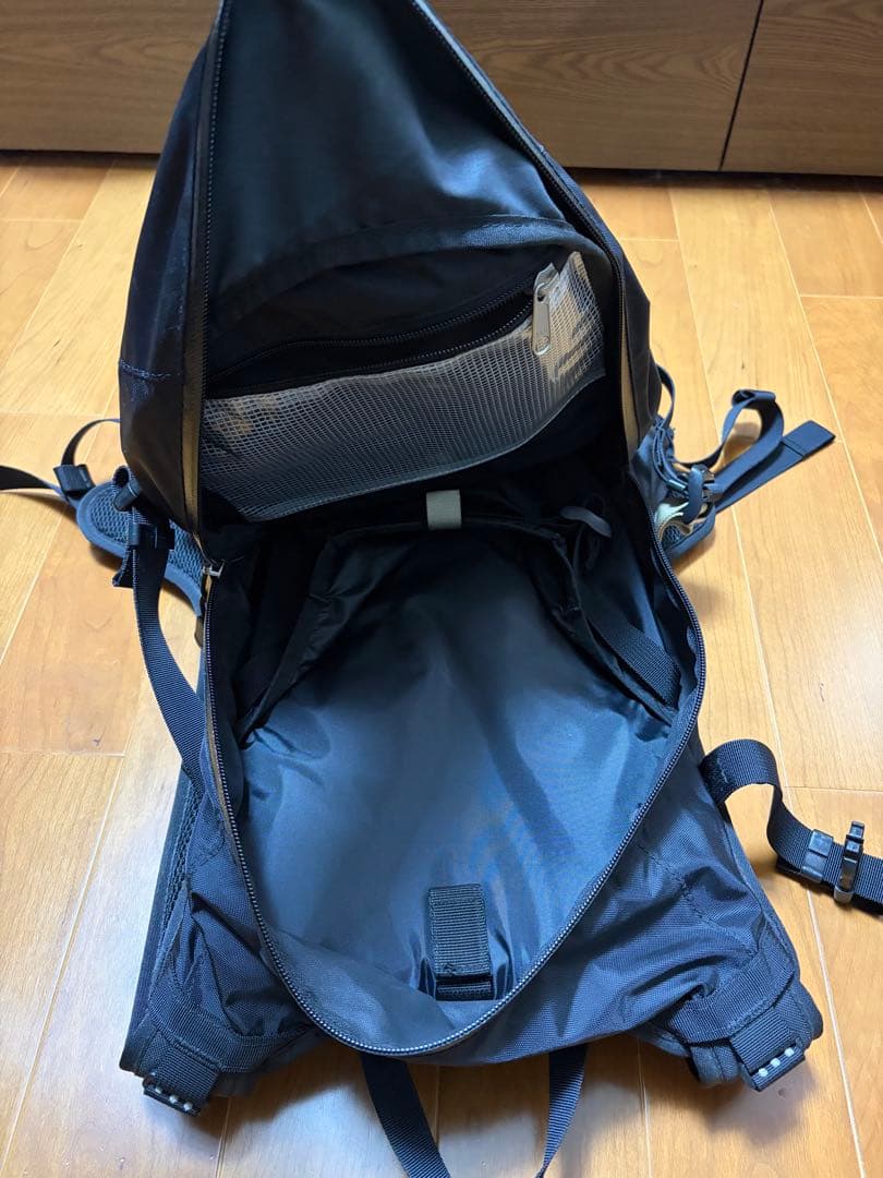 クシタニ　2ウェイレッグバッグ