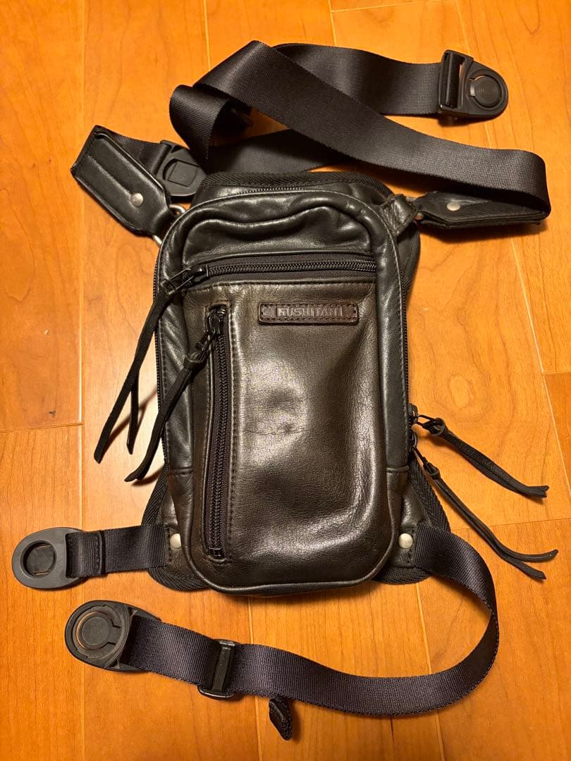 クシタニ　2ウェイレッグバッグ