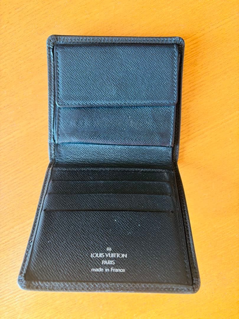 Louis Vuitton タイガ　二つ折り財布 ブラック