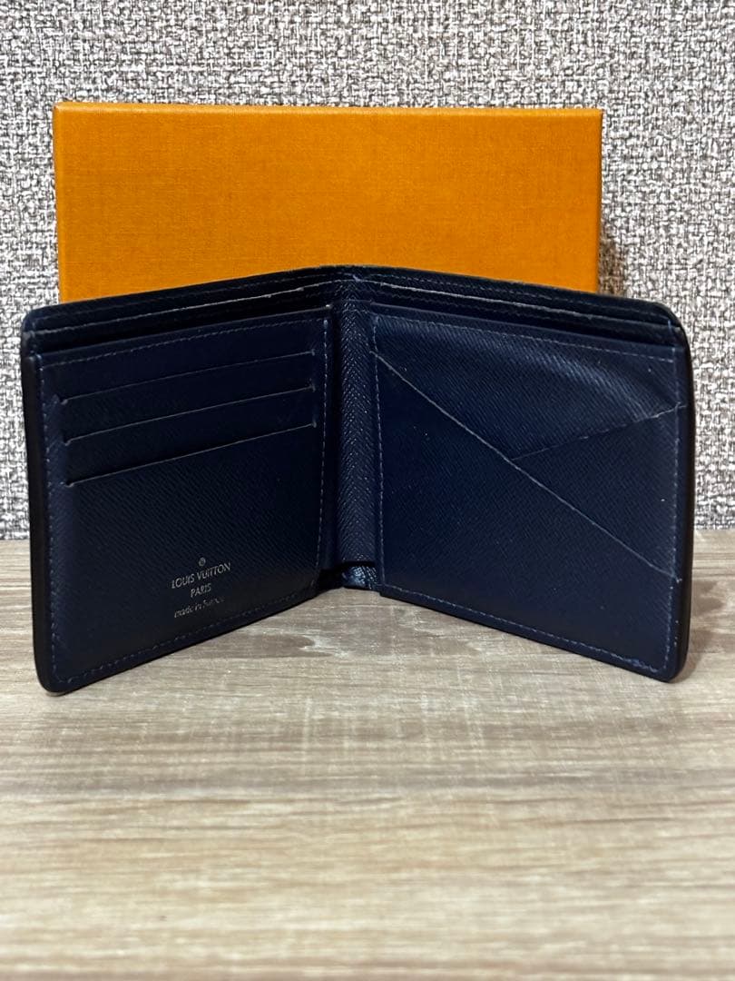 ルイヴィトン エピ LVサークルロゴ 二つ折り財布 ミュルティプル