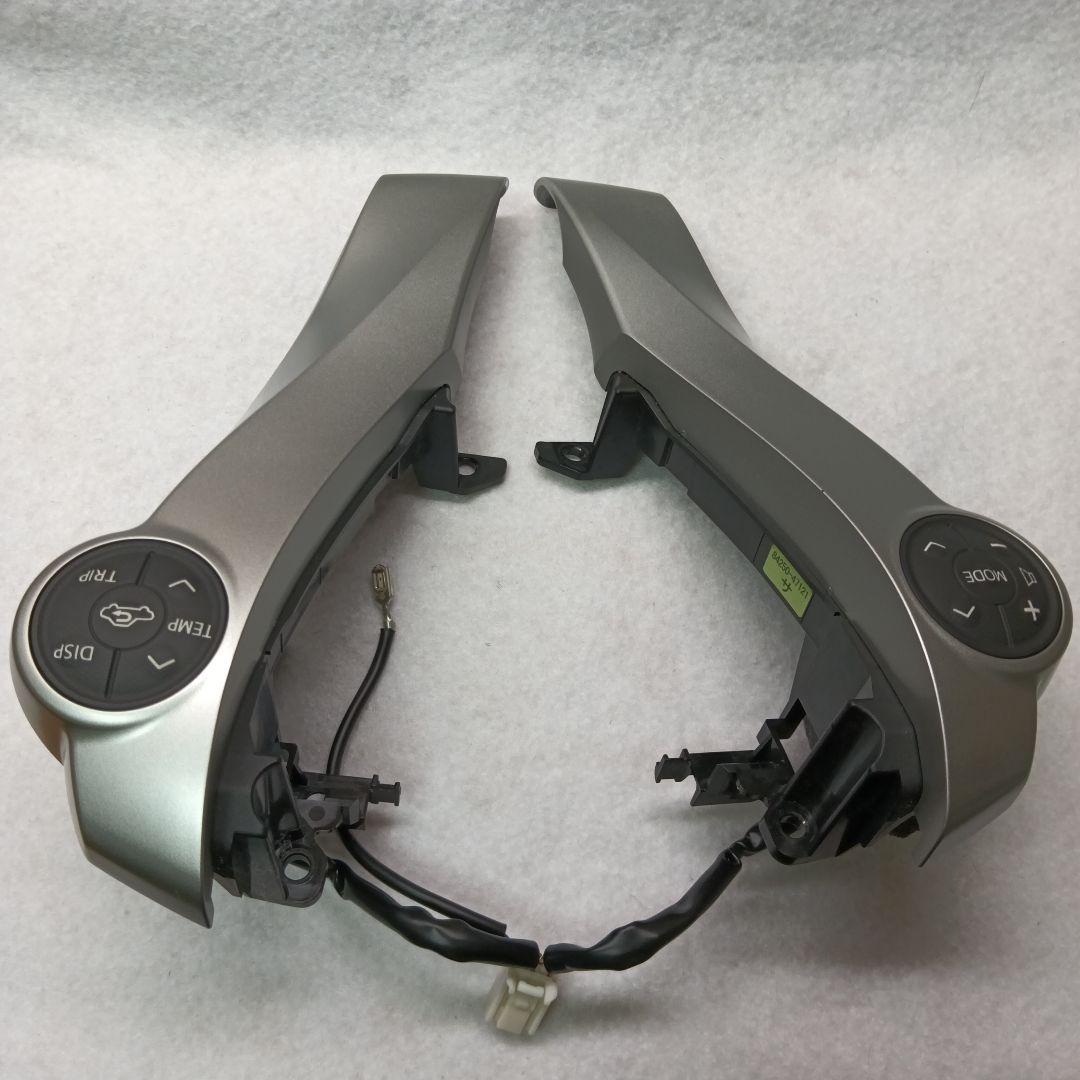 プリウス30 後期　ステアリングスイッチ　LEDホワイト打ち替え済み