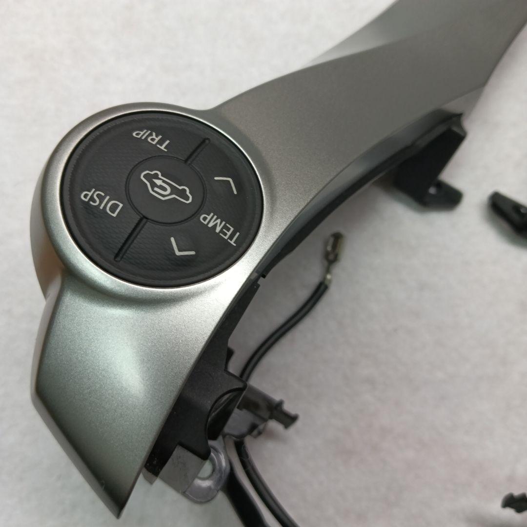 プリウス30 後期　ステアリングスイッチ　LEDホワイト打ち替え済み