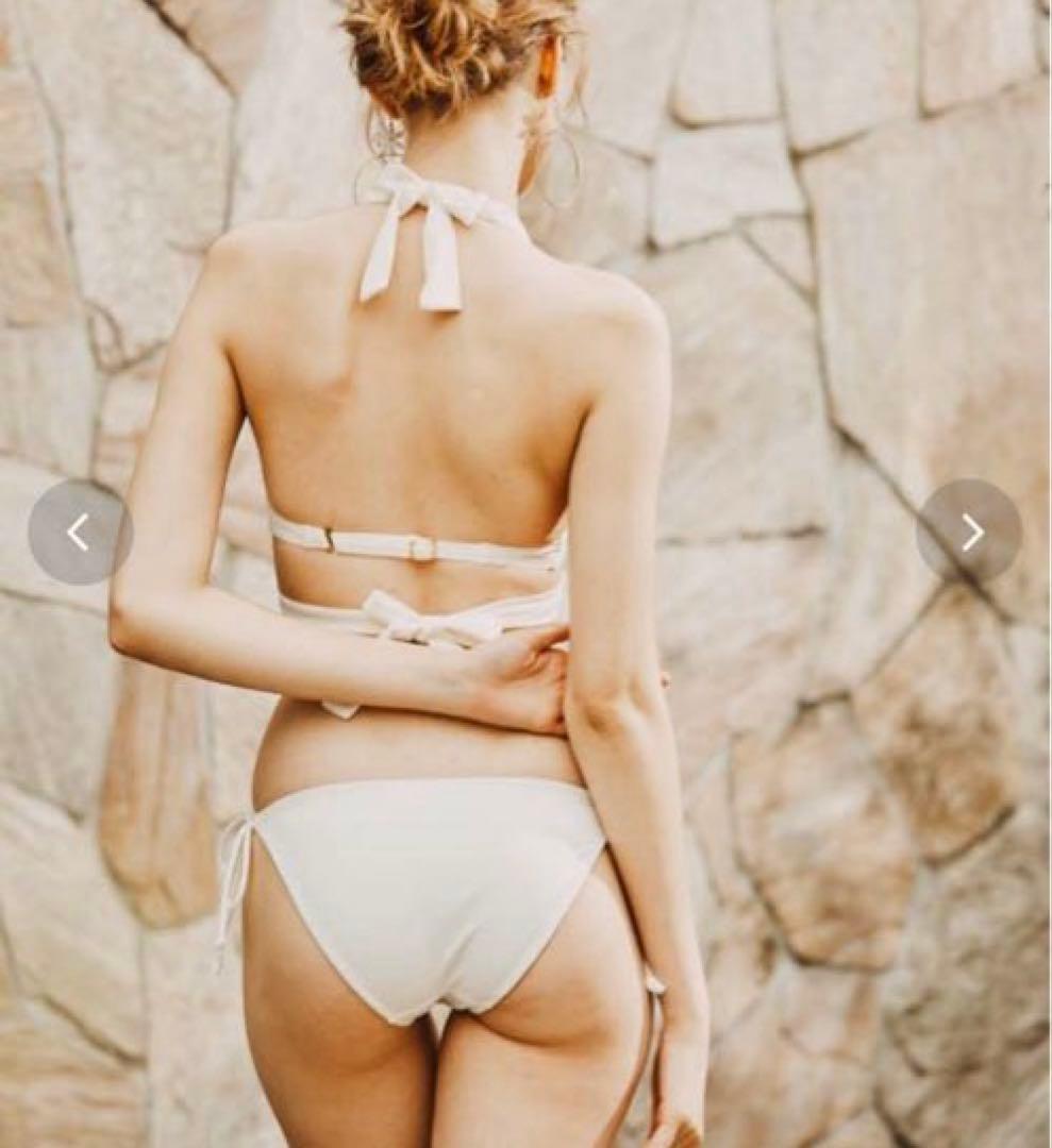 毛虫　三愛　ホワイト ノンワイヤービキニ