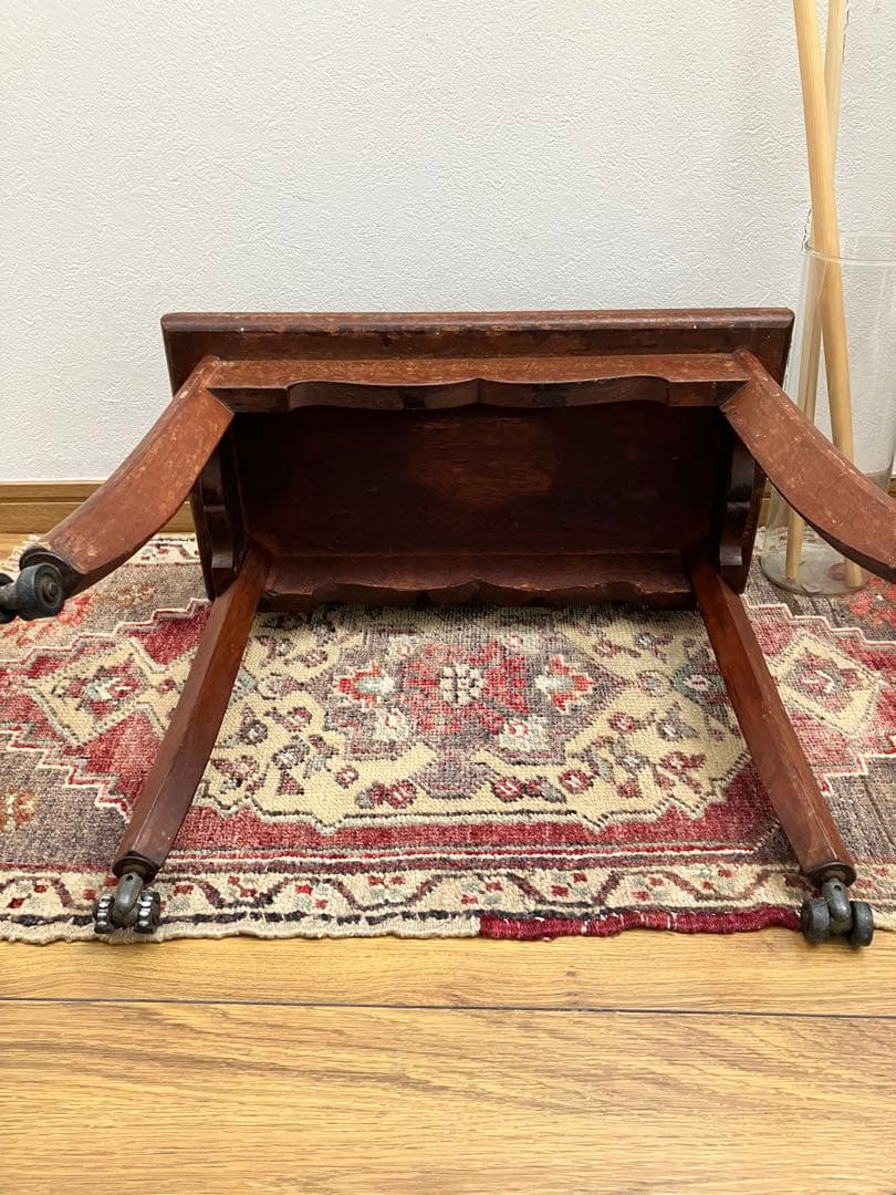 アンティークサイドテーブル 花台 ベッドサイドテーブル　小　キャスター付　古道具