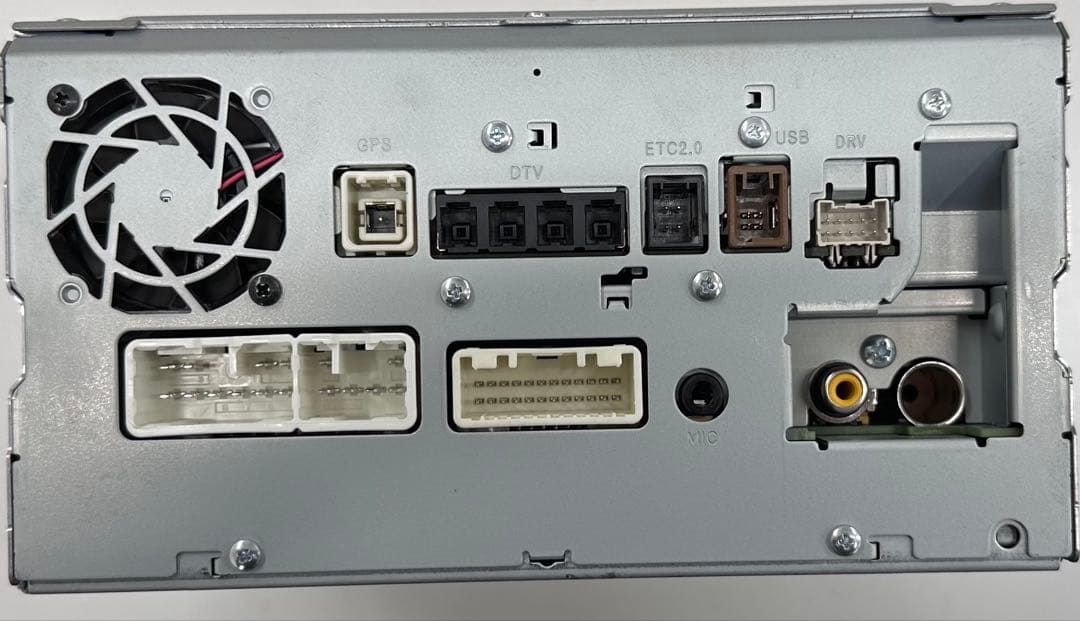 自*品様 ダイハツ純正ナビ NMZK-W73D 2023年製 7インチワイド 中