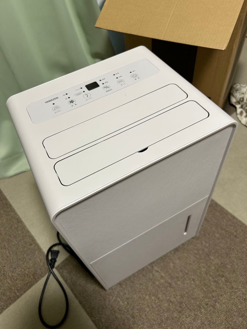 【匿名希望】山善　除湿機　YKDC-H60(GG)　グレージュ