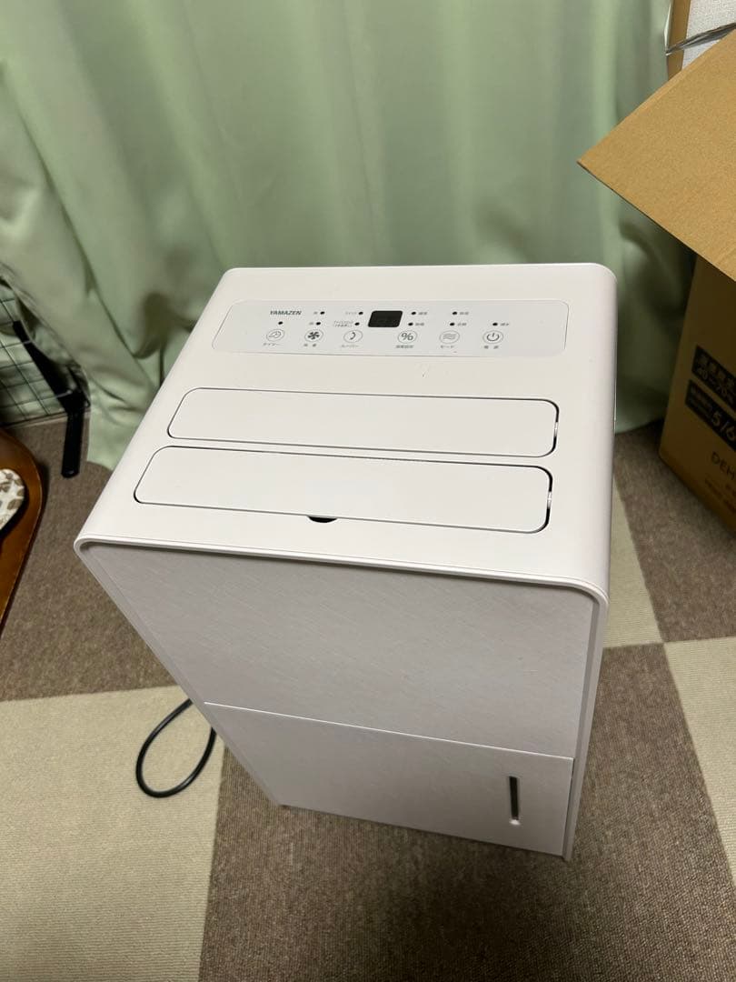 【匿名希望】山善　除湿機　YKDC-H60(GG)　グレージュ