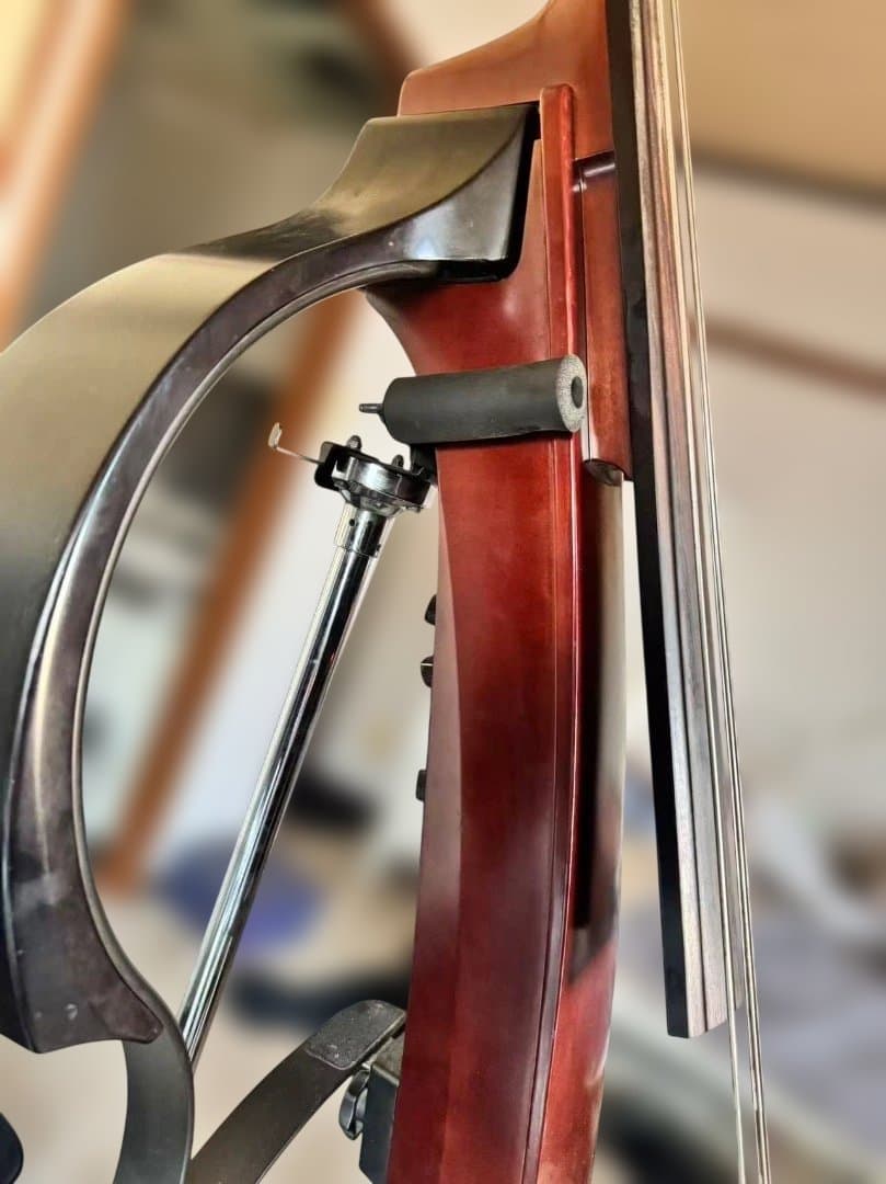 ベース Yamaha SLB100