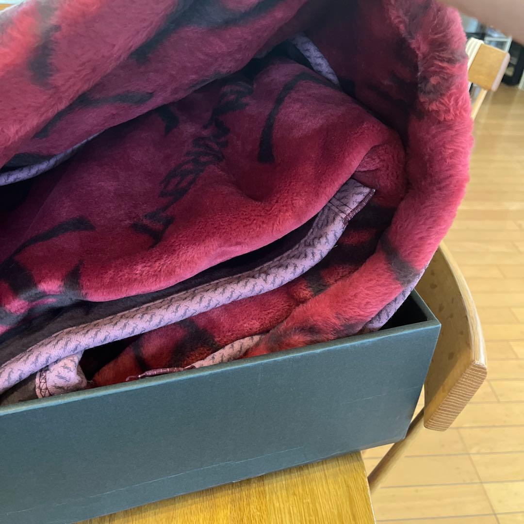 実家断捨離Yves Saint Laurent ニューマイヤー毛布 シングル新品