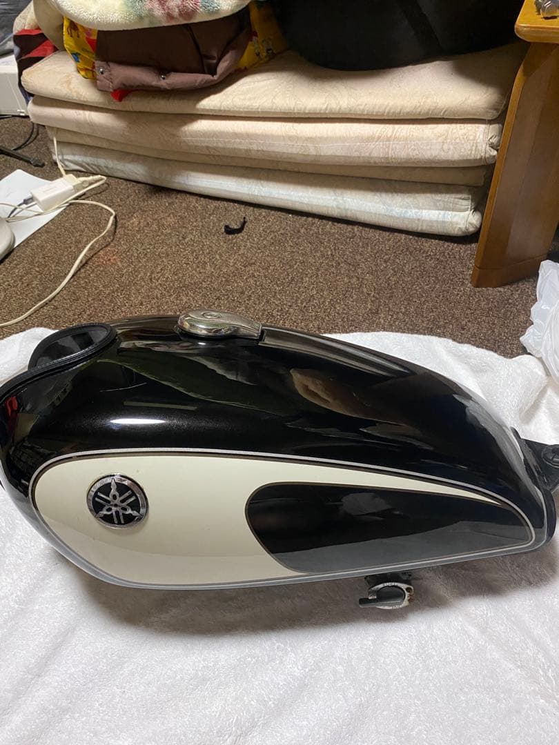 SR400用 ブラックタンク　カギ有ります！！