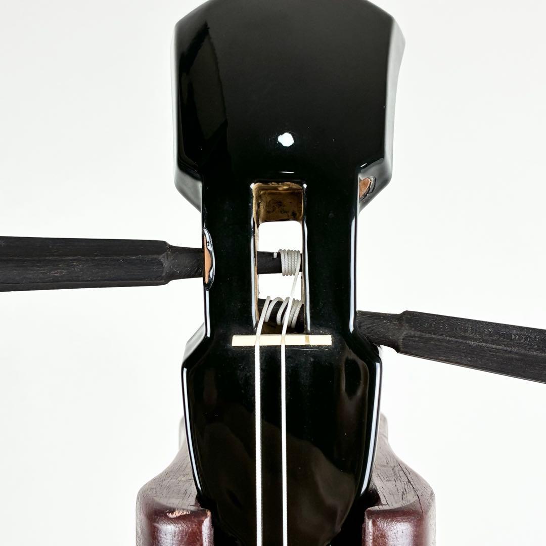 沖縄 三線 本蛇皮 黒漆 カラクイ1本欠品