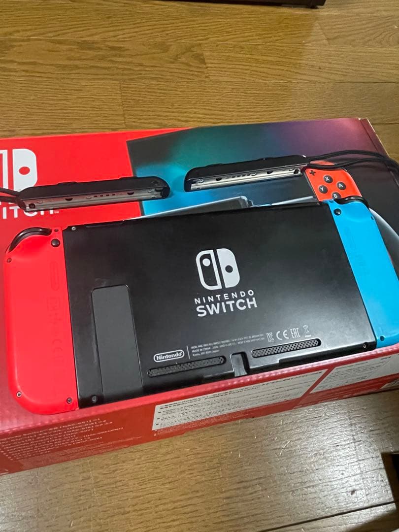 【フィルム貼り済】⭐︎Nintendo Switchフルセット＆オマケグッズ有⭐︎