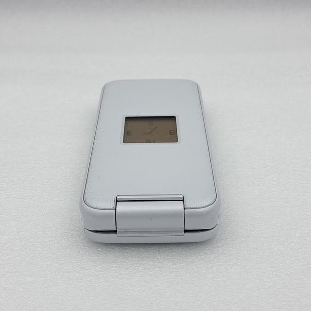 専用予約済み【ほぼ未使用】ドコモ らくらくホン F-01M ホワイト