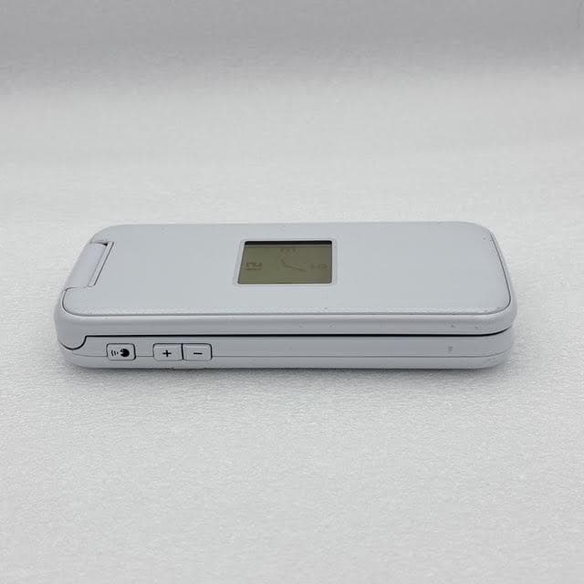 専用予約済み【ほぼ未使用】ドコモ らくらくホン F-01M ホワイト