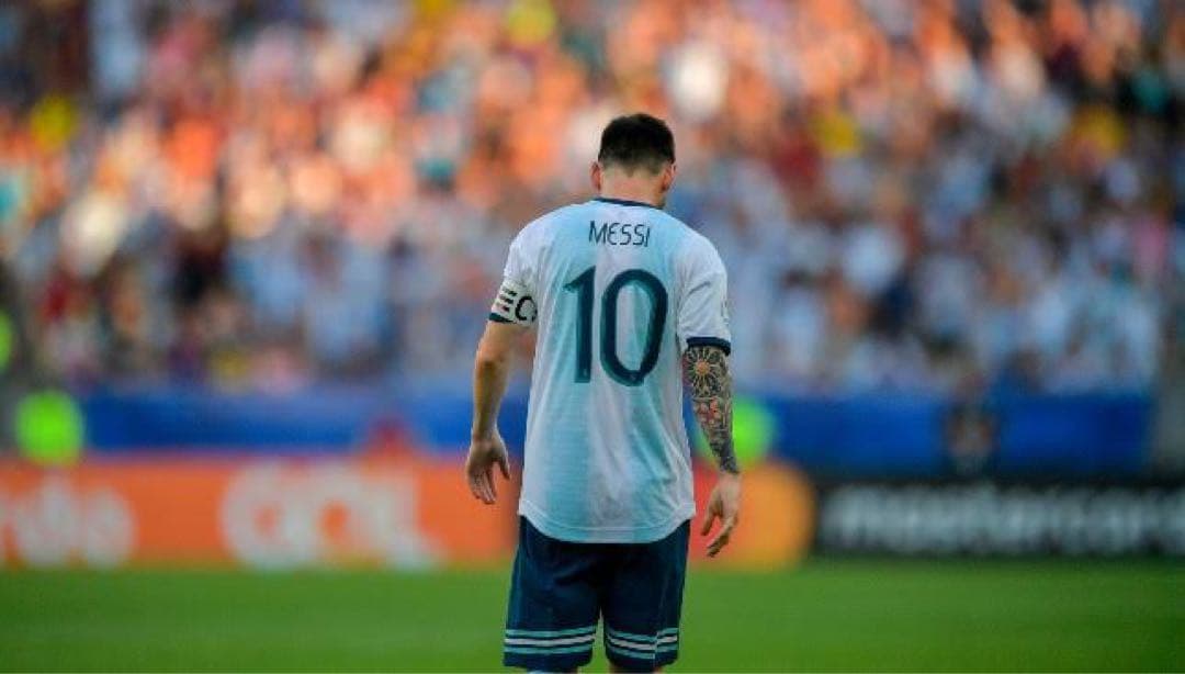 リオネル・メッシ　直筆サイン　ユニフォーム　アルゼンチン　ICONS 証明書付き