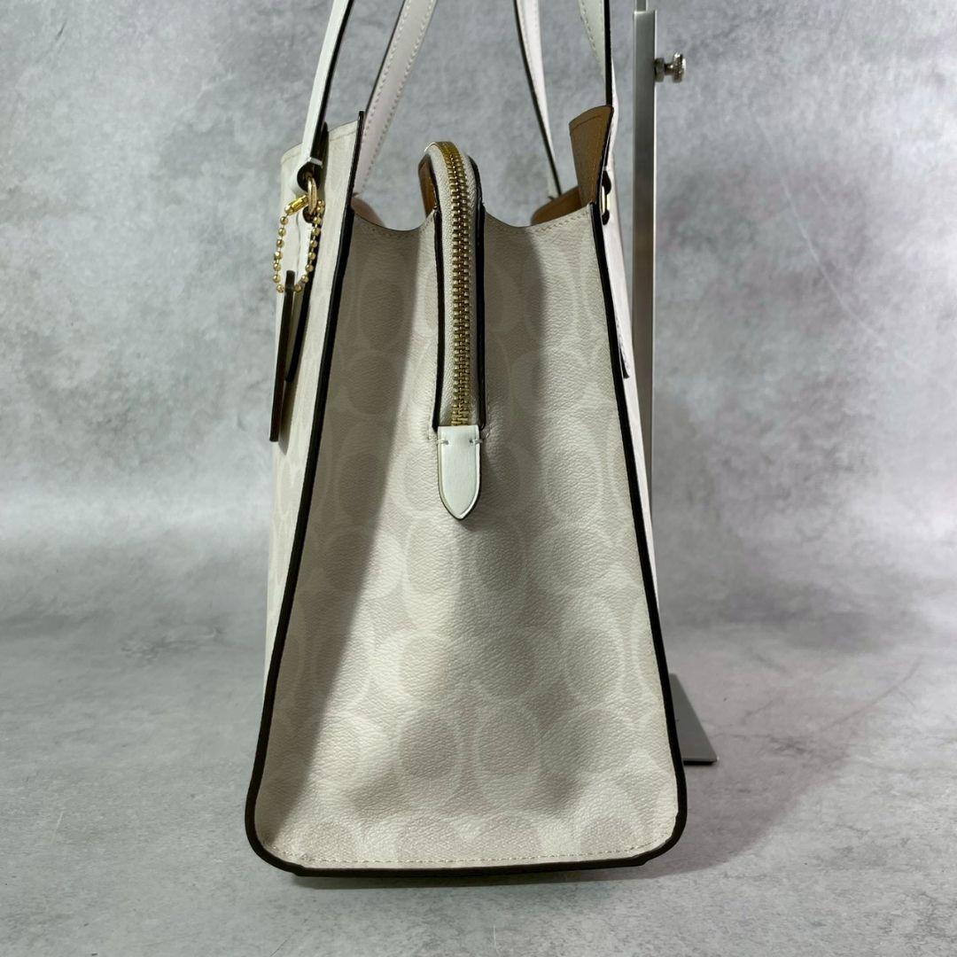 未使用 コーチ テイタム 2way トートバッグ ビジネス A4可 レザー 白