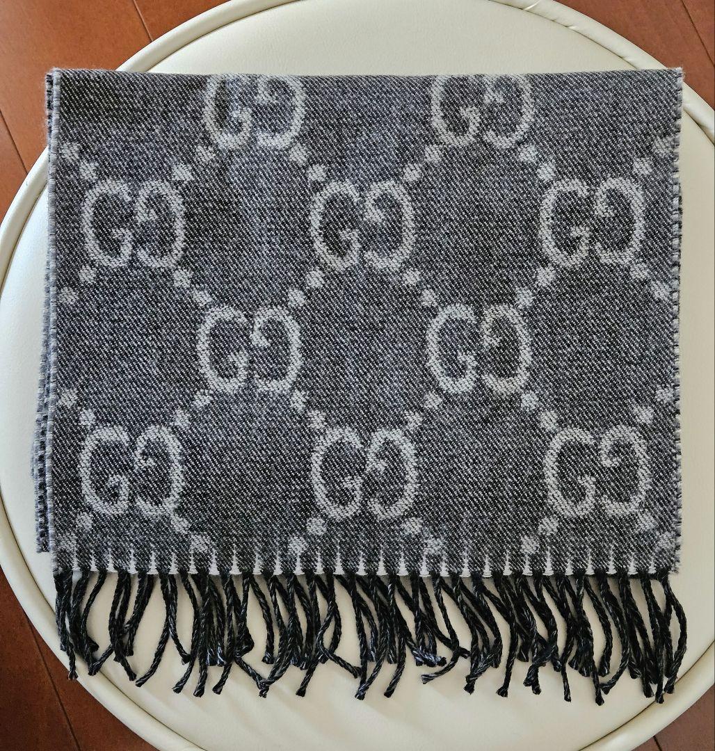 GUCCI　リバーシブルマフラー