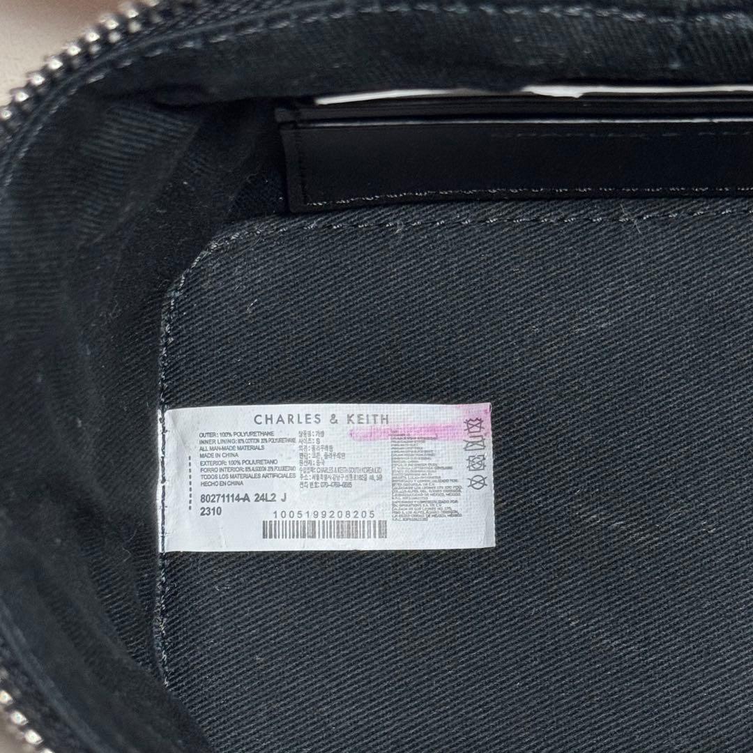 CHARLES & KEITH ネズ キルトハートプリントバッグ