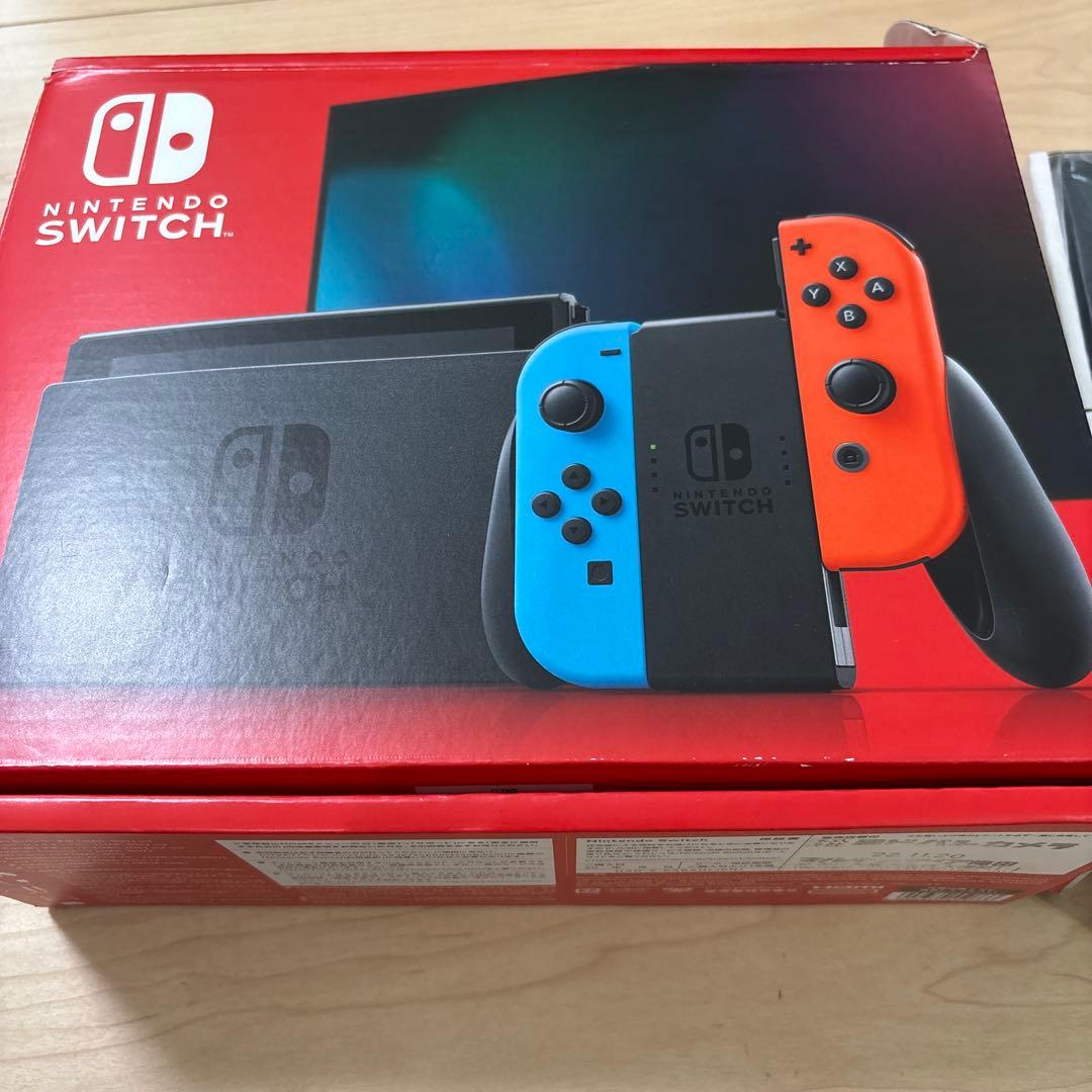 Low Low　新品Nintendo Switch 本体 赤・青