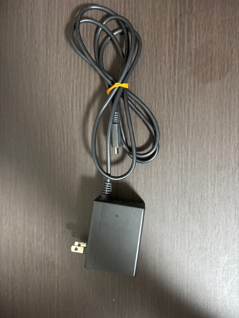 Nintendo Switch Lite ピンク　充電器付