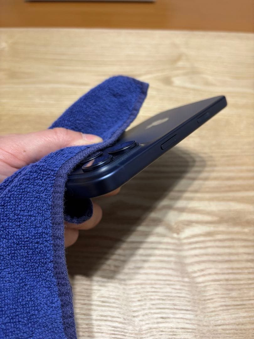 【美品】iPhone17pro 256GB SIMフリー　ディープブルー