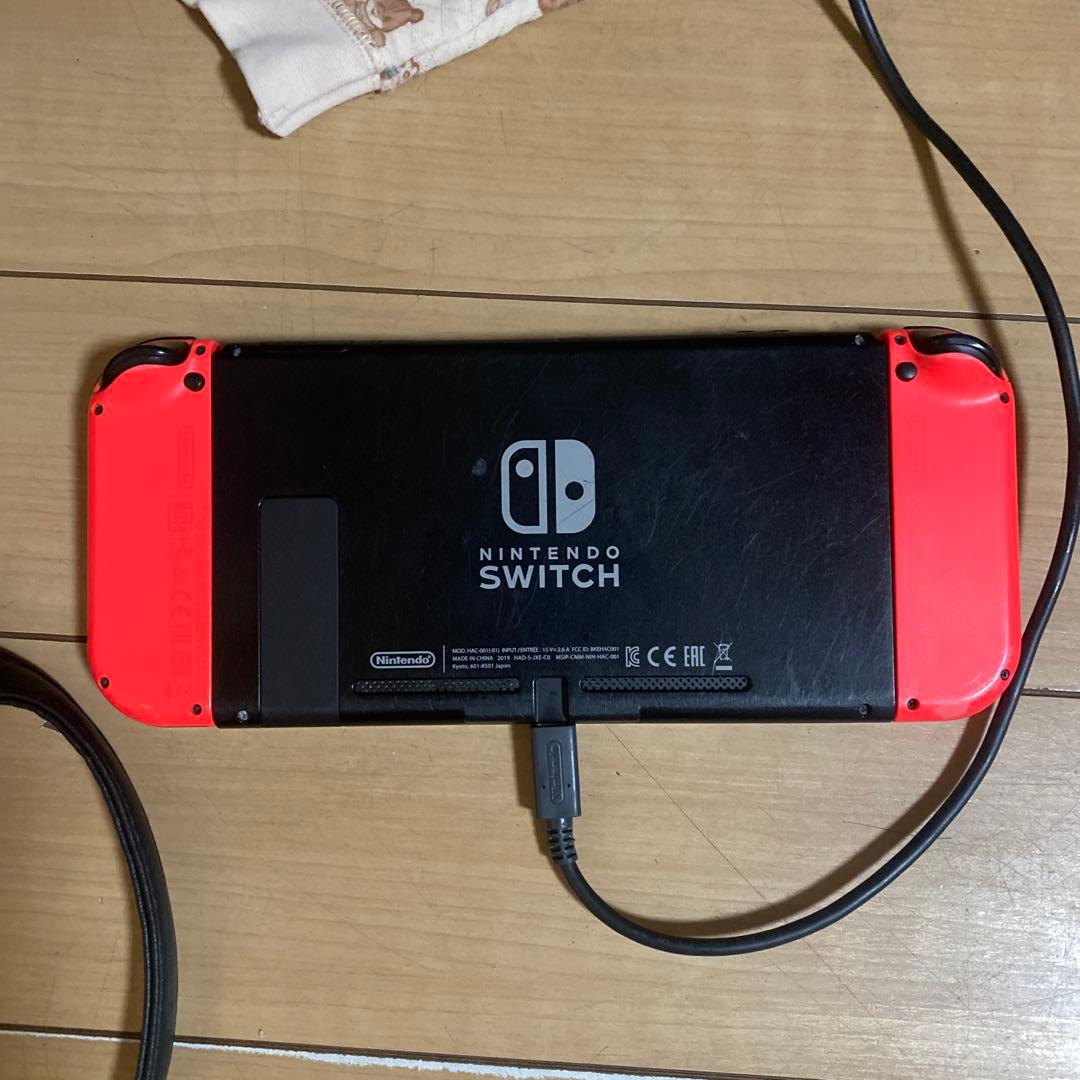 Nintendo Switch 本体 赤