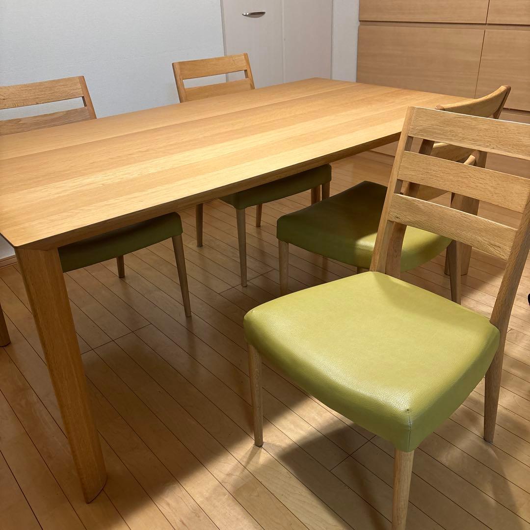（直接取引希望）ダイニングの緑色の椅子4脚セット