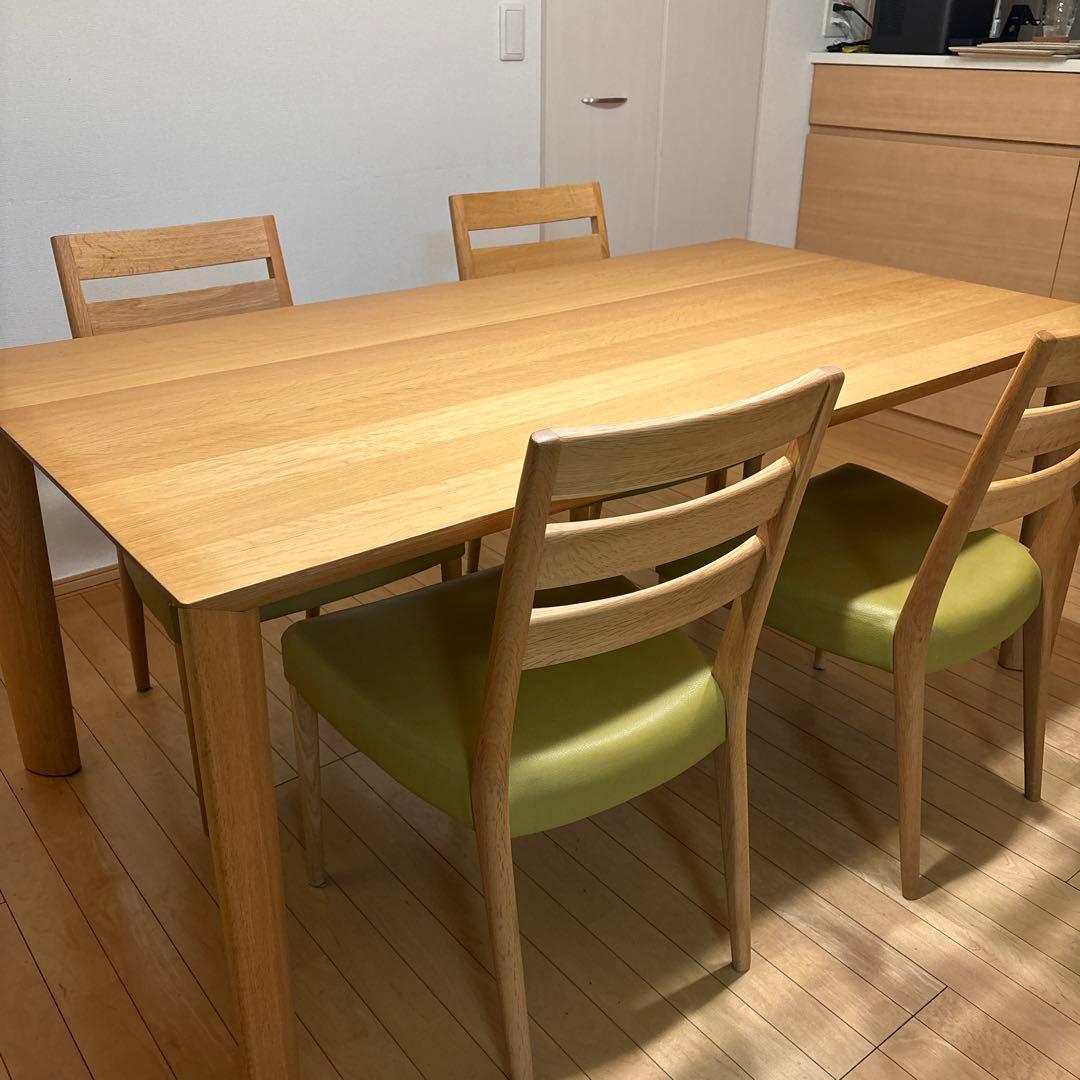 （直接取引希望）ダイニングの緑色の椅子4脚セット