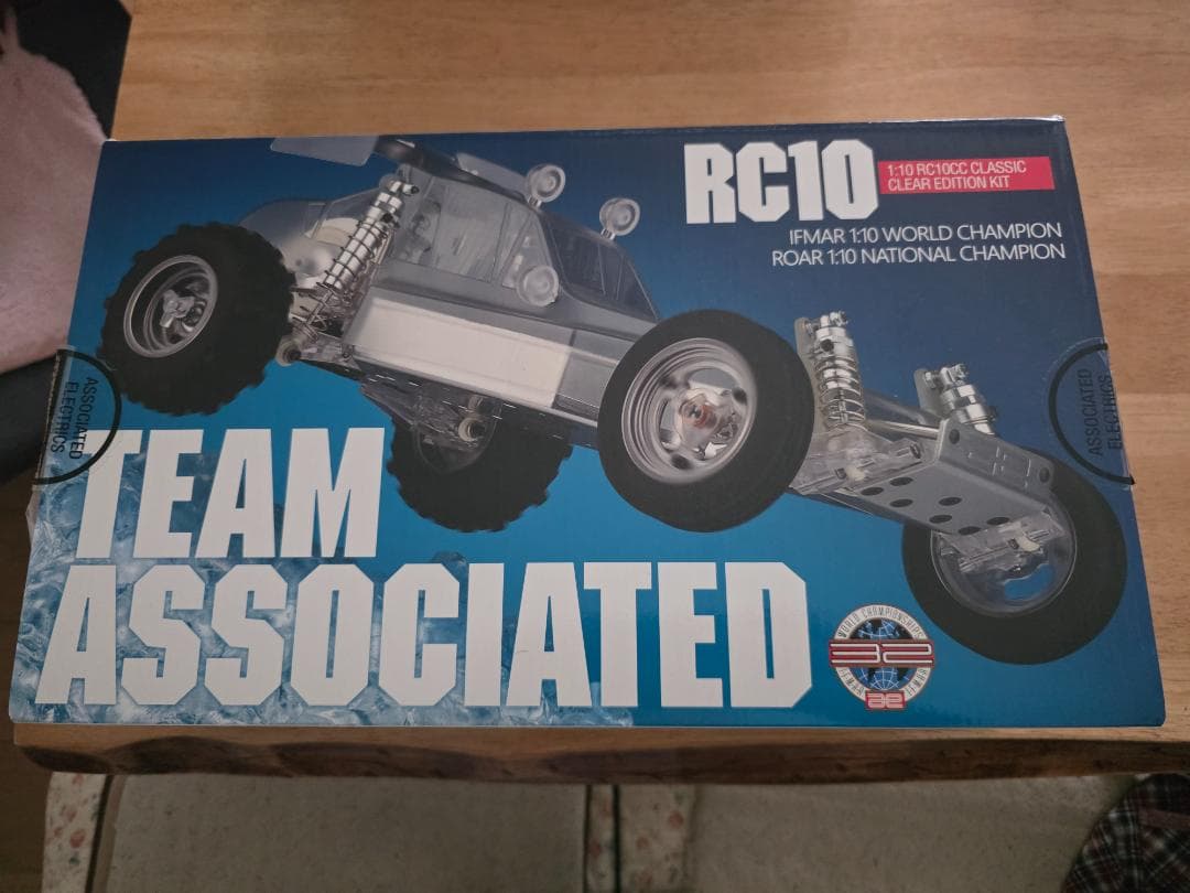 RC10CC クラシック　クリアエディション　アソシエイテッド