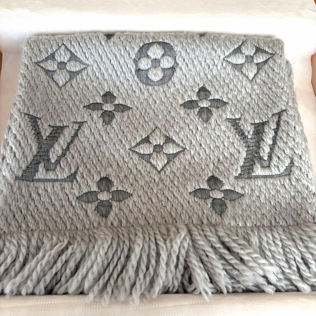 ルイヴィトン エシャルプ ロゴマニア グリペルル グレー マフラー M74742