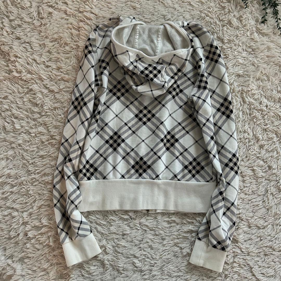 バーバリーロンドン　チェック　ジップアップパーカー　チャーム