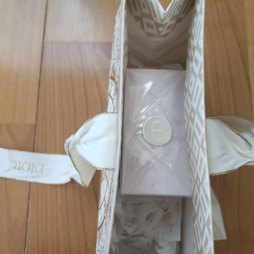 【未開封】Dior Miss Dior オードゥパルファン 50ml 紙袋付き