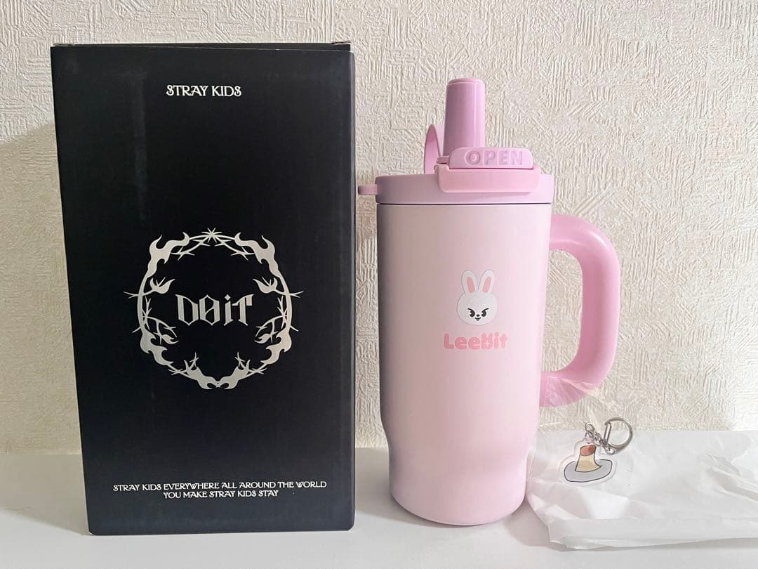 Stray Kids 中華ポップアップ タンブラー リビット　リノ