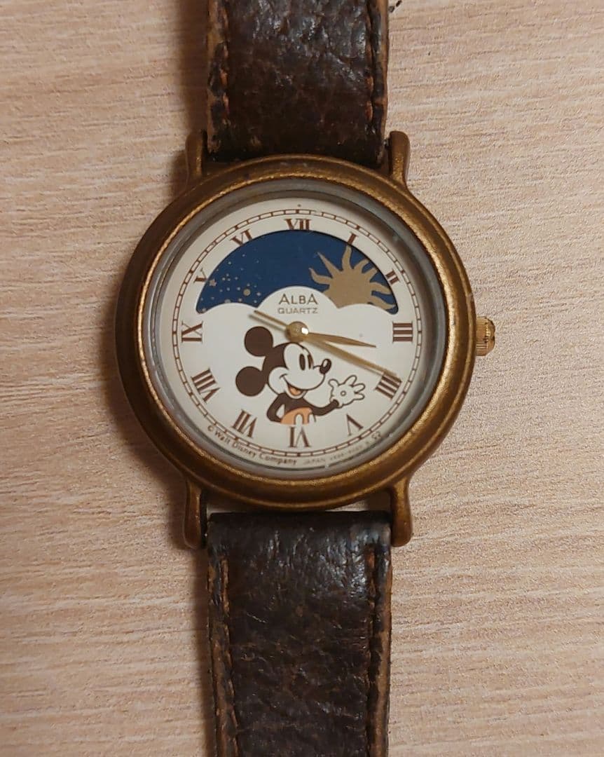 ヴィンテージ アルバ ミッキーマウス サン&ムーンウォッチ電池交換新品ベルト付き