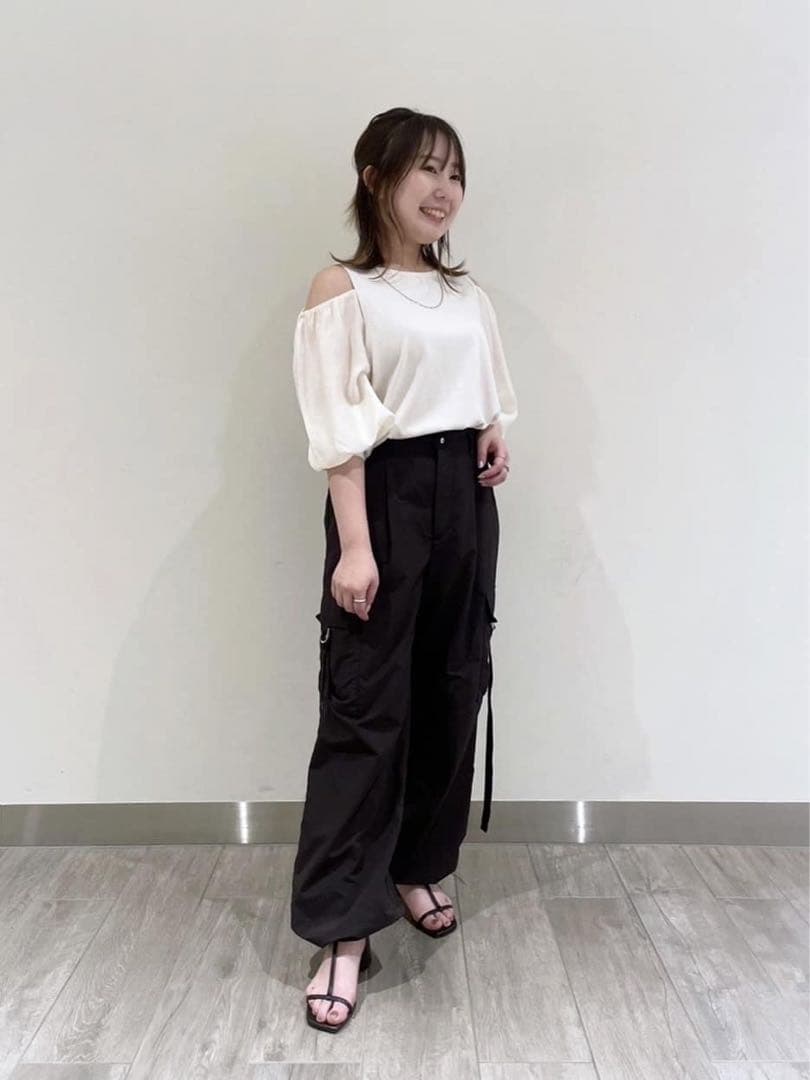 ストラ新品紙タグ付き⭐️洗える❗️泉里香着サテンカーゴパンツ2wayパンツ