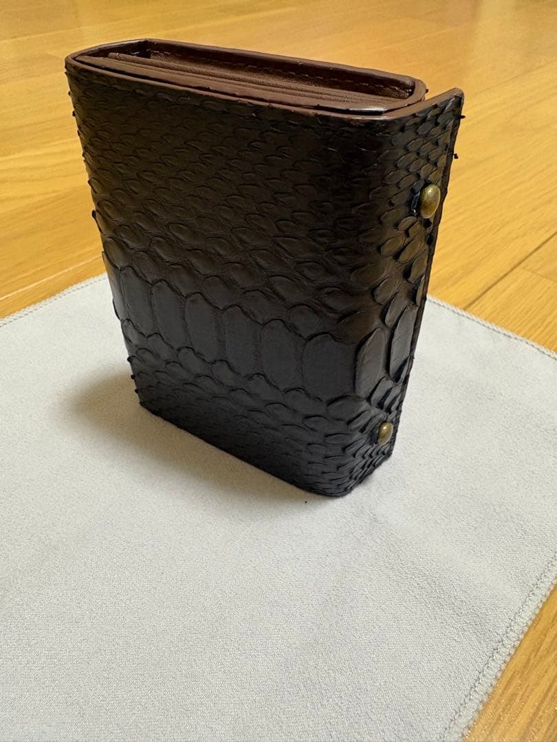 m+エムピウ millefoglie P25ミッレフォッリエ パイソン ネイビー