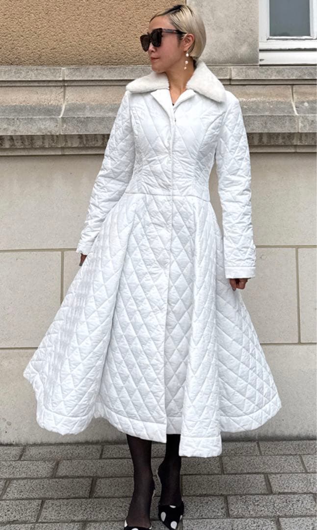 新品未使用　機能綿キルティングドレスロングコートS ホワイト　jenne