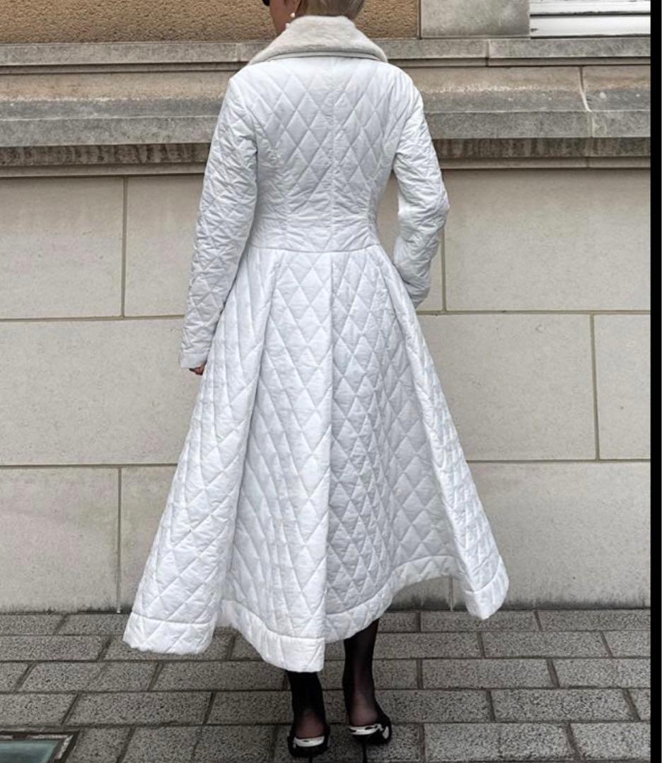 新品未使用　機能綿キルティングドレスロングコートS ホワイト　jenne